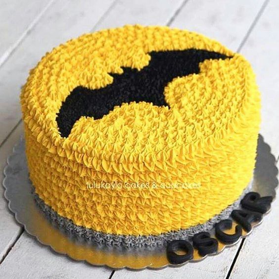 Bat Design cake