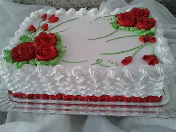 Attractive whitish Cake