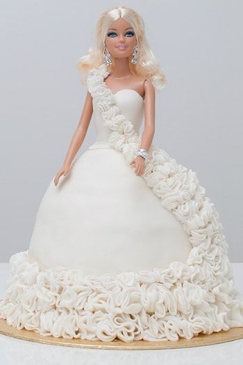 White queen Barbie cake